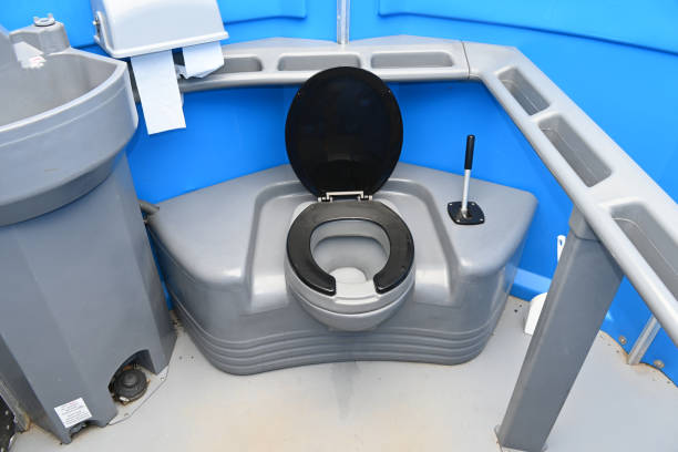 Best Standard Portable Toilet Rental in Flowery Branch, GA